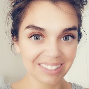 Meet your Posher, Carlie